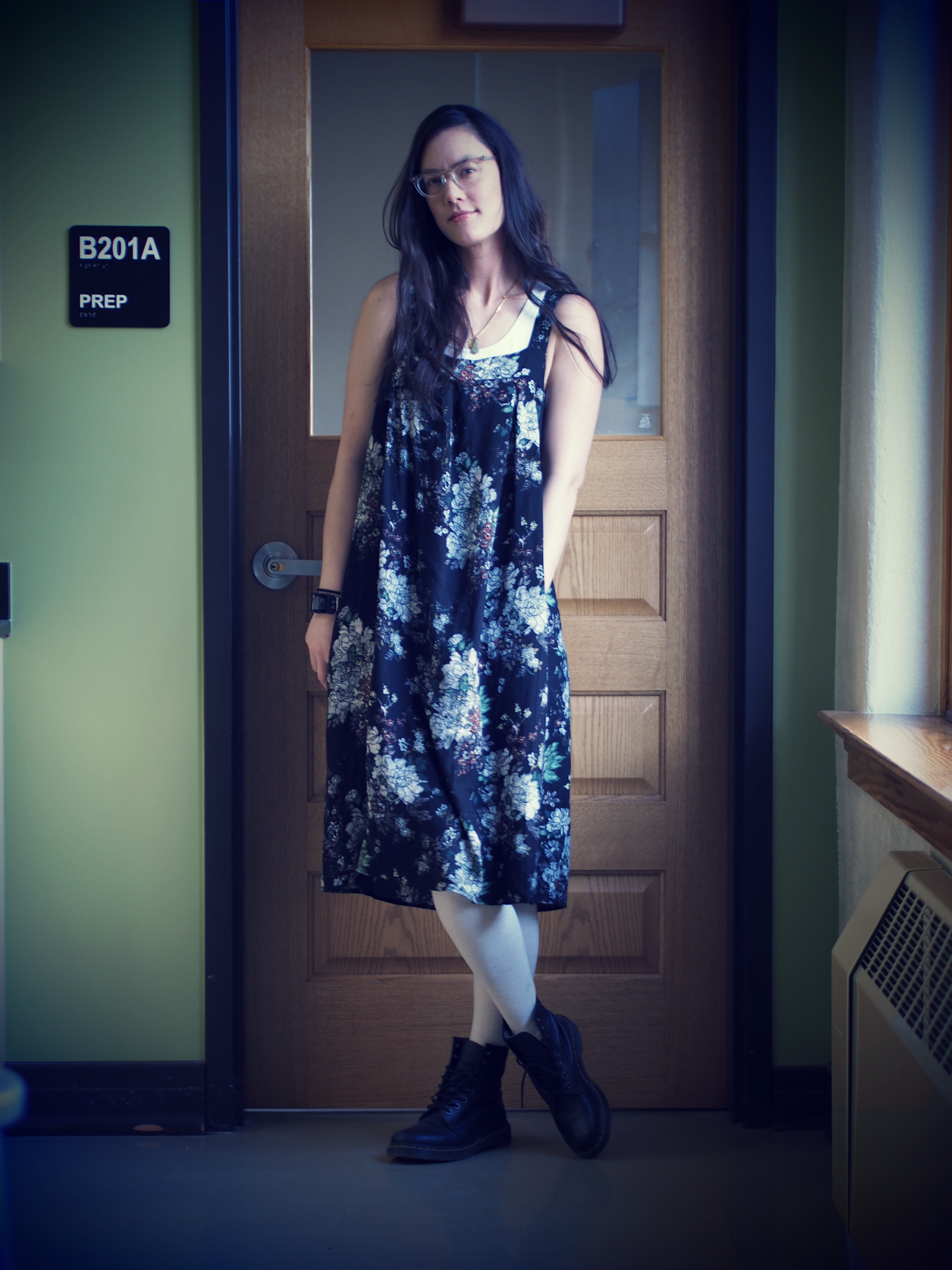 thlt-knot-sisters-teacher-outfit